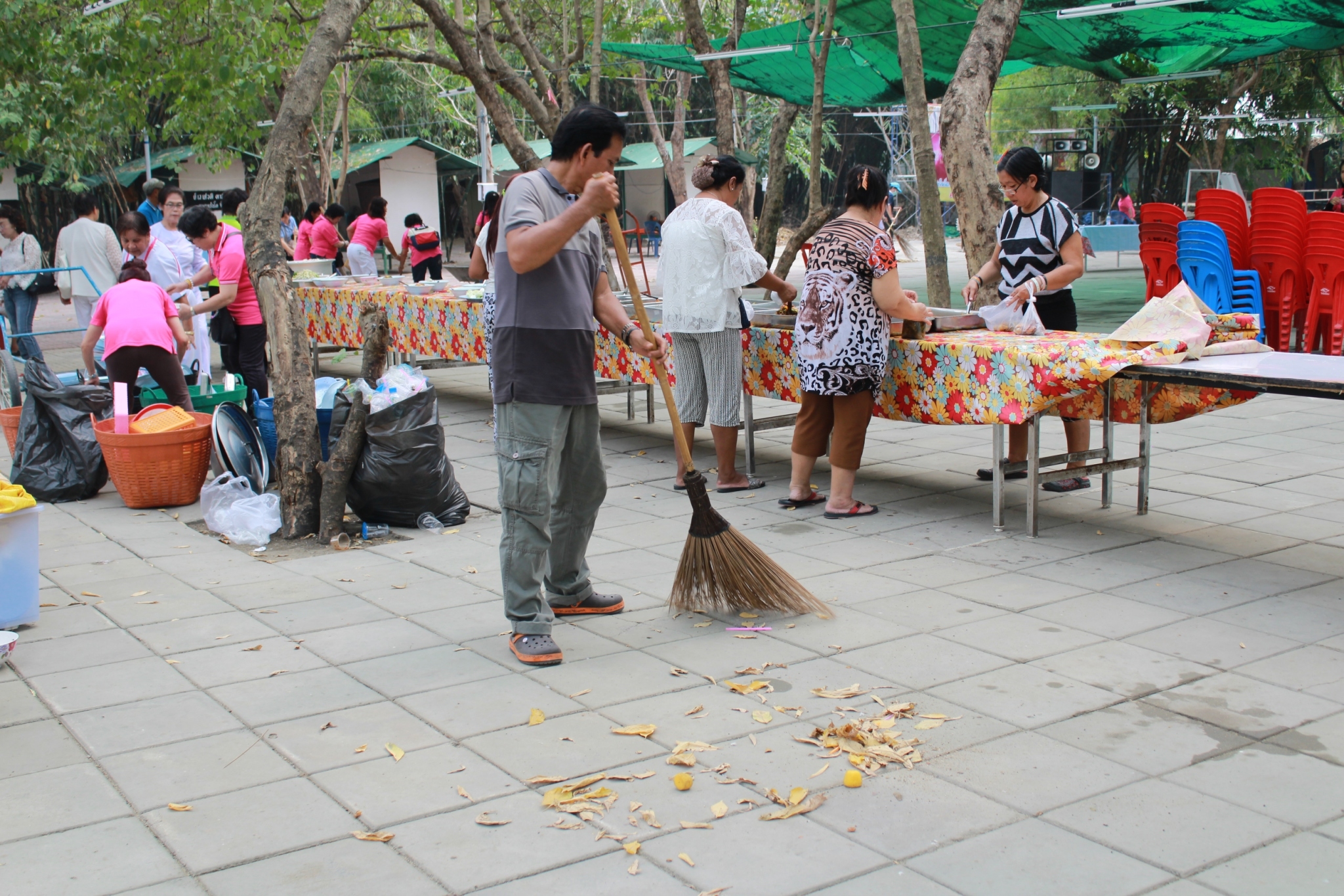 กิจกรรมครบรอบ ๔๙ ปี โครงการพัฒนาผู้นำอาสาพัฒนาชุมชน จ.นนทบุรี