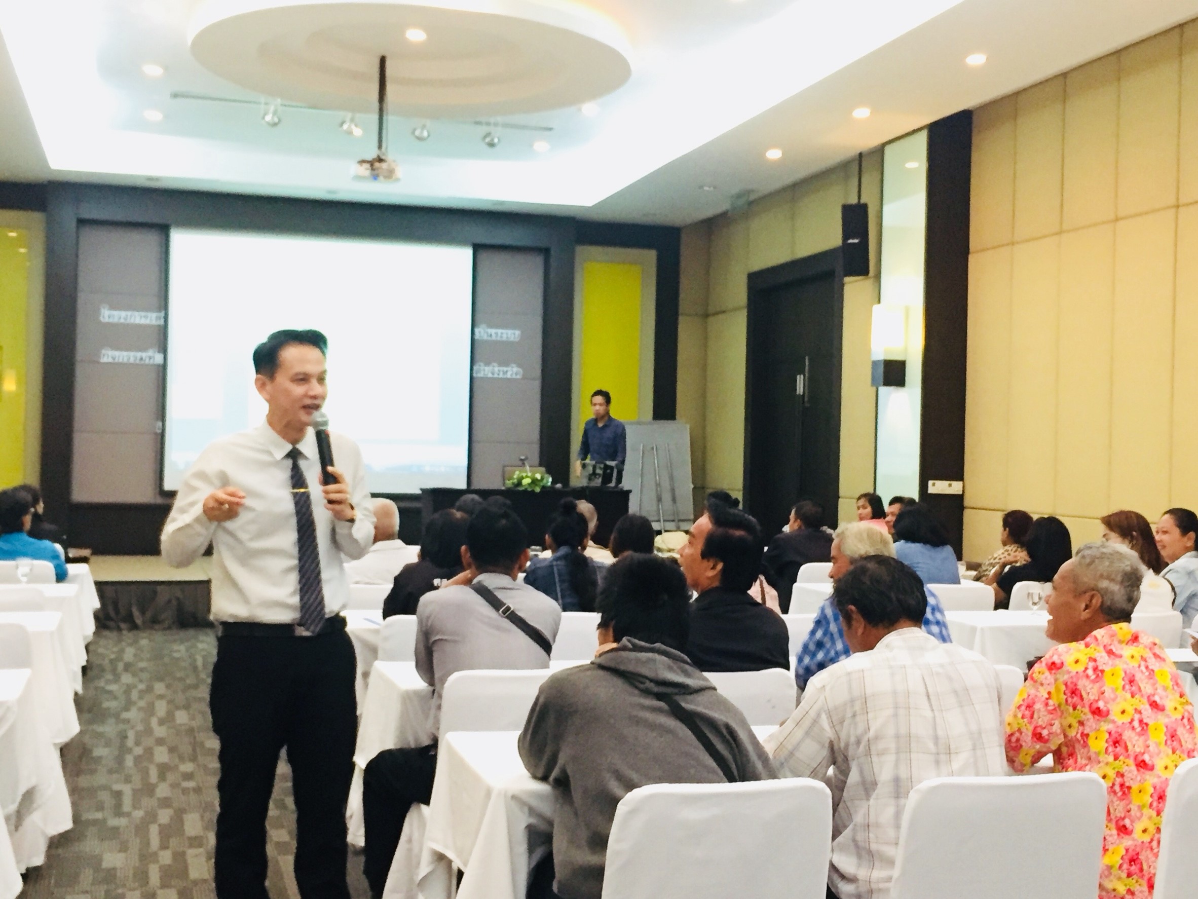 เตรียมความพร้อมแกนนำขยายผล ศก.พอเพียง จ.นนทบุรี