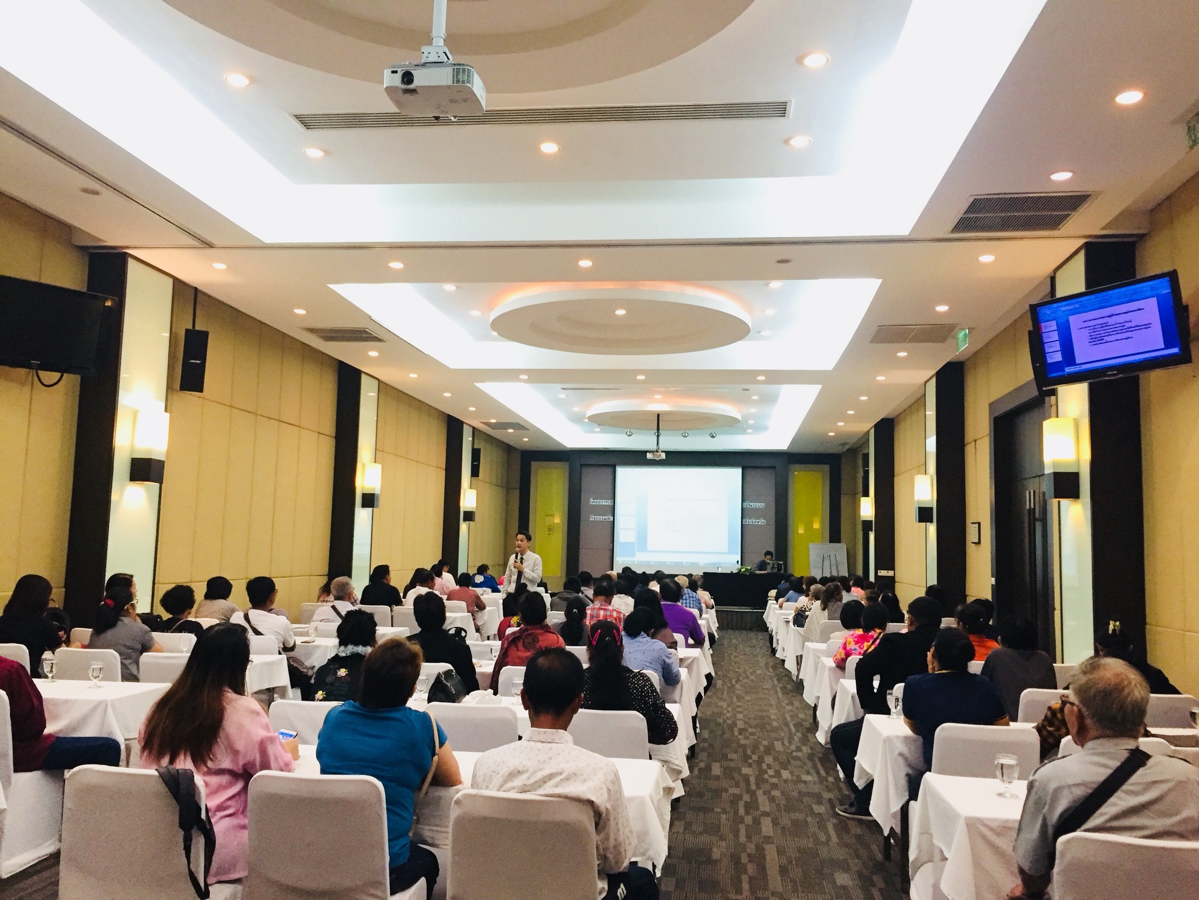 เตรียมความพร้อมแกนนำขยายผล ศก.พอเพียง จ.นนทบุรี