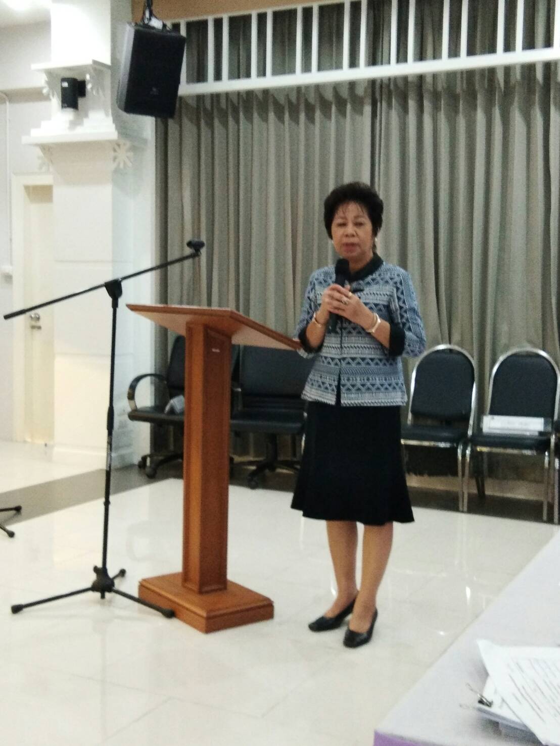 ผู้ตรวจราชการกรมการพัฒนาชุมชนประชุมเจ้าหน้าที่ สพจ.นนทบุรี