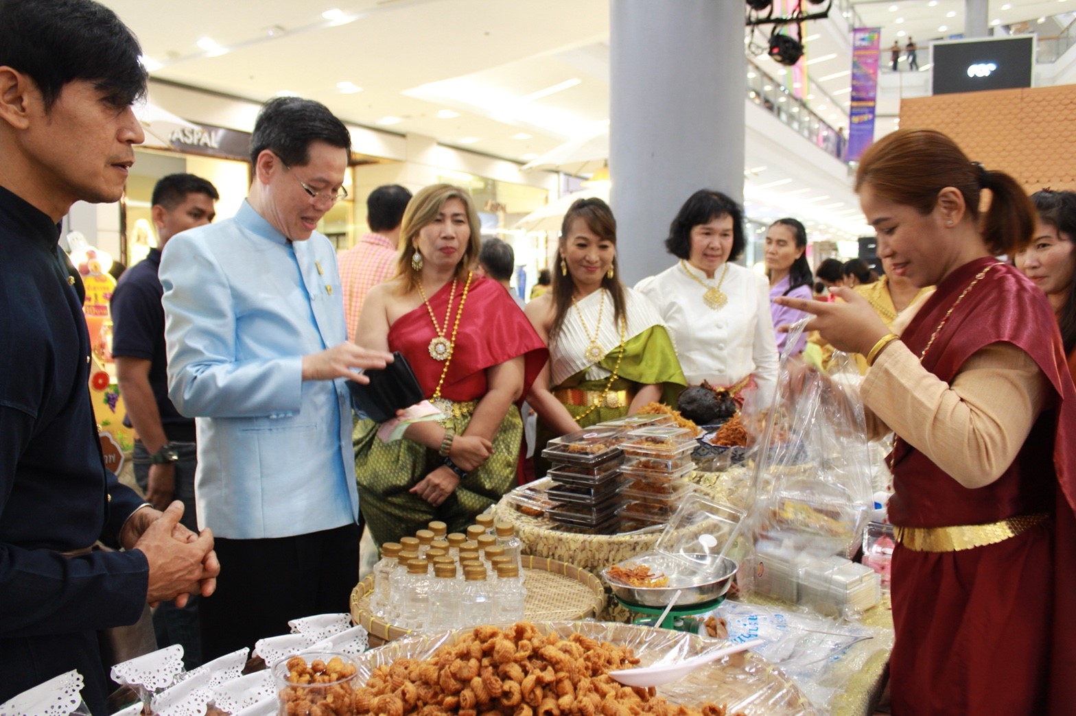 พิธีเปิดงาน “งานบ้านตลาดขวัญ ตำนานเมืองนนท์”