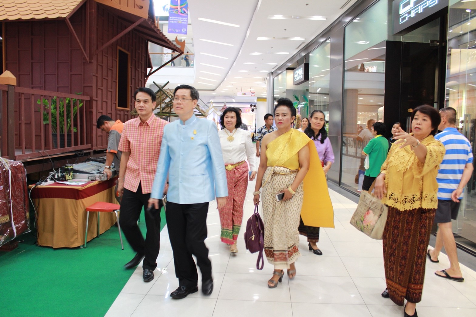 พิธีเปิดงาน “งานบ้านตลาดขวัญ ตำนานเมืองนนท์”