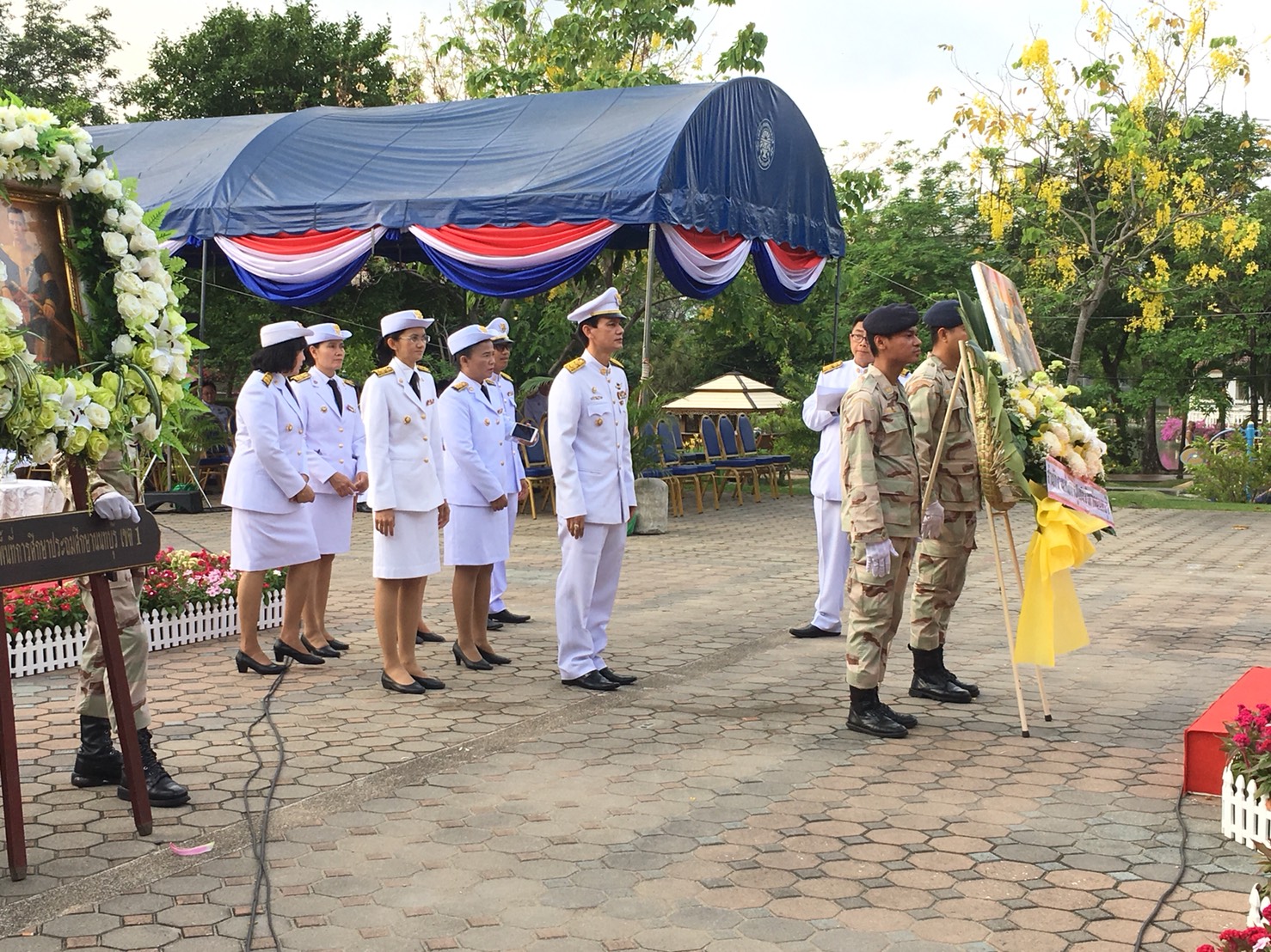 พช.นนทบุรี ร่วมวางพวงมาลาวันคล้ายวันสวรรคตสมเด็จพระนเรศวรมหาราช 25 เมย.