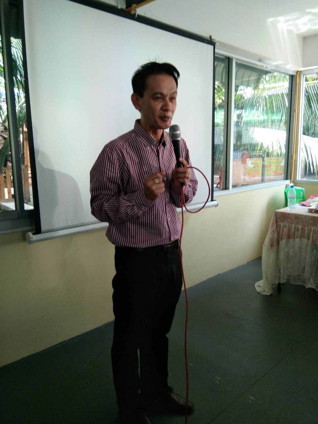 สพจ.นนทุบรี อบรมมัคคุเทศก์น้อยตามโครงการท่องเที่ยวตลาดน้ำประชารัฐสวนบัว