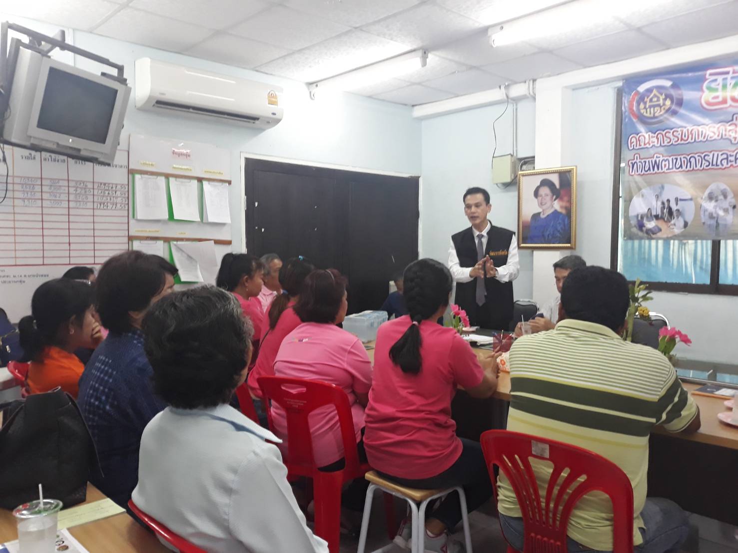 พจ.นนทบุรี พร้อมคณะติดตามกลุ่มออมทรัพย์ฯและต้อนรับเจ้าหน้าที่ ศูนย์ศึกษาและพัฒนาจังหวัดนครนายก