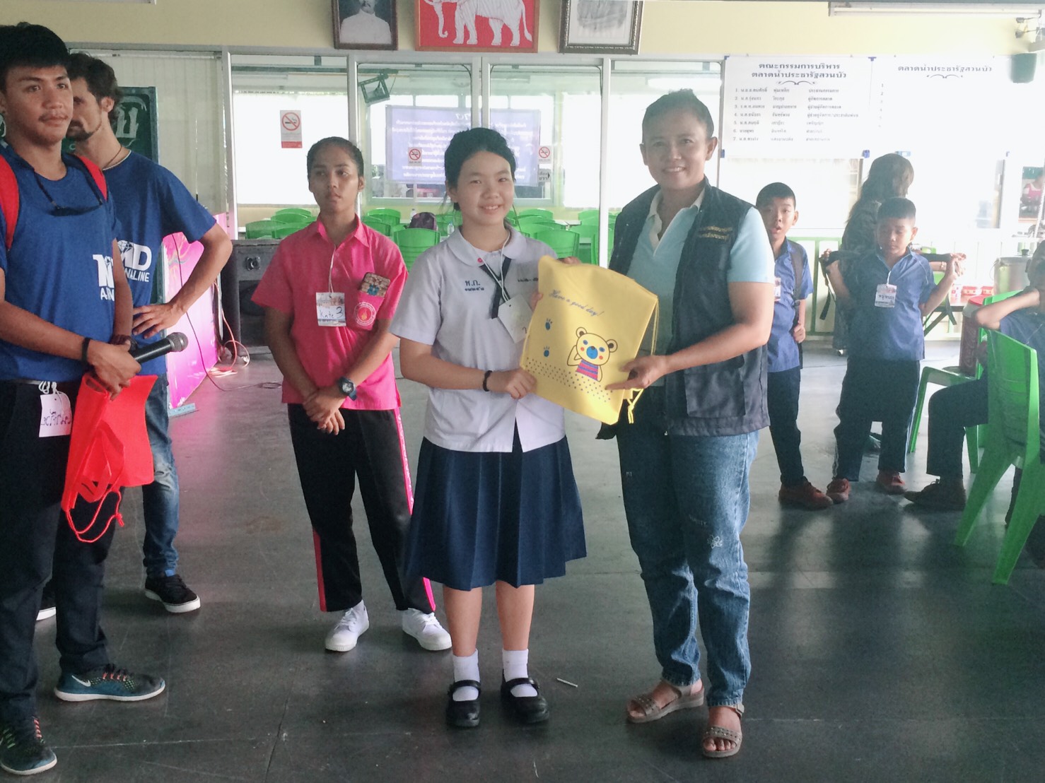 สพจ.นนทุบรี อบรมมัคคุเทศก์น้อยตามโครงการท่องเที่ยวตลาดน้ำประชารัฐสวนบัว