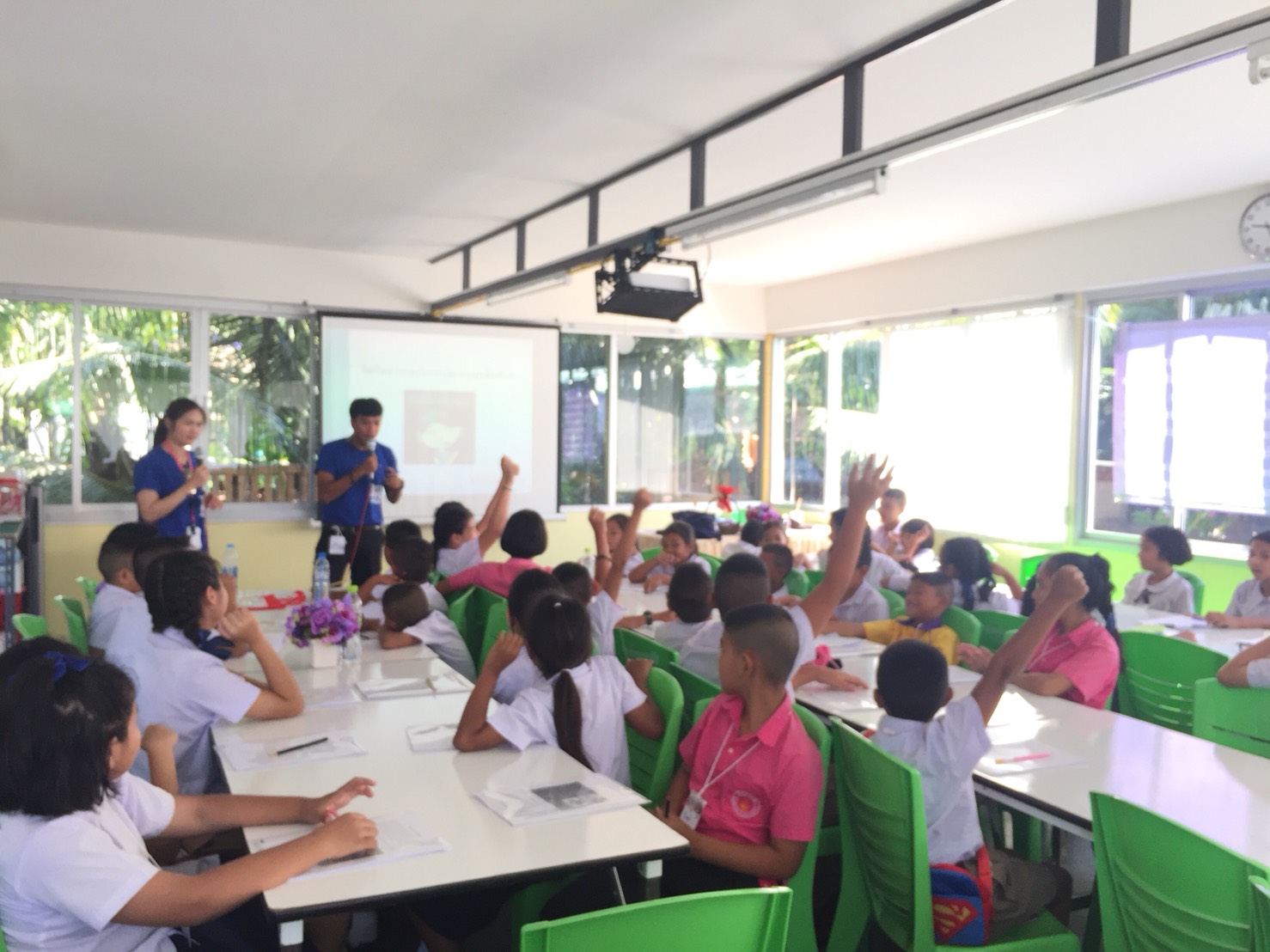 สพจ.นนทุบรี อบรมมัคคุเทศก์น้อยตามโครงการท่องเที่ยวตลาดน้ำประชารัฐสวนบัว