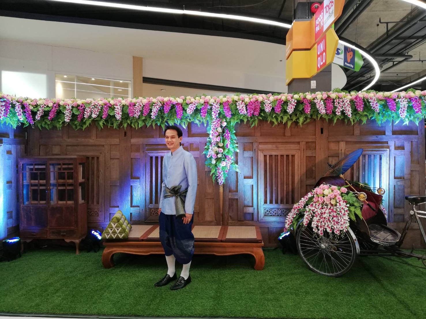 งานมหกรรมวัฒนธรรมนนท์สืบสานผ้าไทยเทิดไท้องค์ราชินี