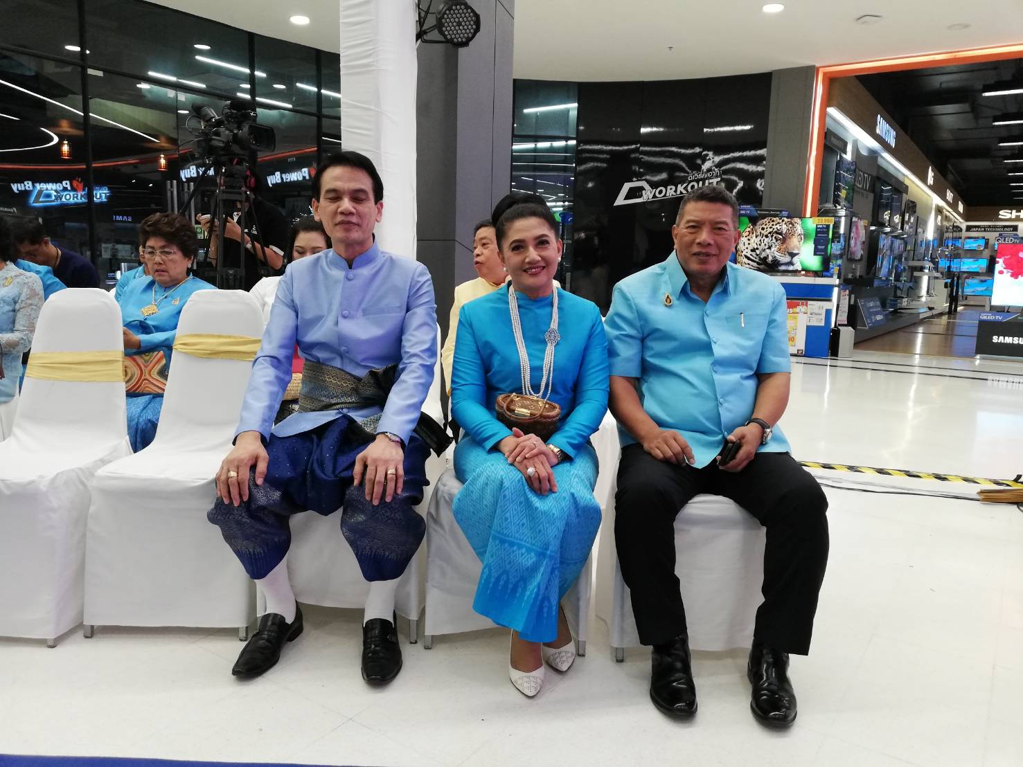 งานมหกรรมวัฒนธรรมนนท์สืบสานผ้าไทยเทิดไท้องค์ราชินี