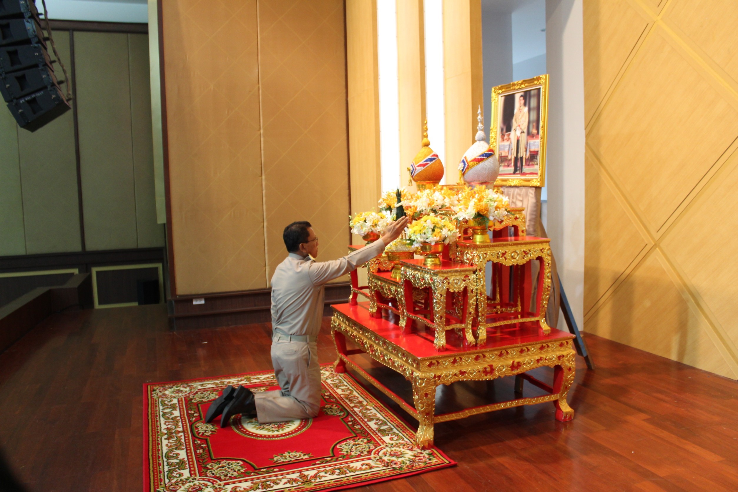 บรมโครงการจิตอาสาพระราชทานตามแนวพระราชดำริ “หลักสูตรหลักประจำ” รุ่นที่ 1/61 “เป็นเบ้า เป็นแม่พิมพ์” ซึ่งวิทยากรมาอบรมให้ความรู้เรื่องสถาบันพระมหากษัตริย์กับประเทศไทย และทำกิจกรรมสาธารณะประโยชน์