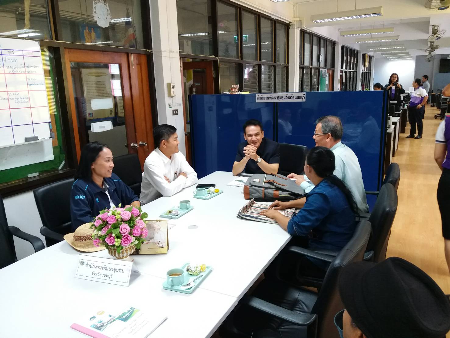 @สพจ.นนทบุรี>วันที่ 5 กันยายน 2561 นายไพบูลย์  บูรณะสันติ ผู้ตรวจราชการกรมการพัฒนาชุมชน ประธานคณะทำงานฯ ประธานกรรมการ การประกวดชุมชนท่องเที่ยว OTOP นวัตวิถีต้นแบบพร้อมทีมงาน ลงพื้นที่คัดเลือกชุมชนท่องเที่ยว OTOPนวัตวิถีต้นแบบ