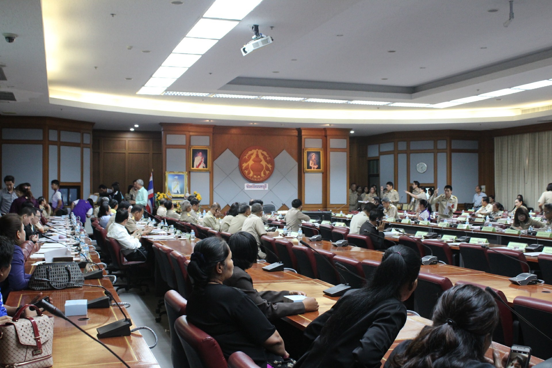 @สพจ.นนทบุรี>วันที่ 26 กันยายน 2561 เวลา 13.30 น. นายภานุ แย้มศรี ผู้ว่าราชการจังหวัดนนทบุรี เป็นประธานการประชุมนายกและปลัดองค์กรปกครองส่วนท้องถิ่น จังหวัดนนทบุรี ครั้งที่ 9/2561