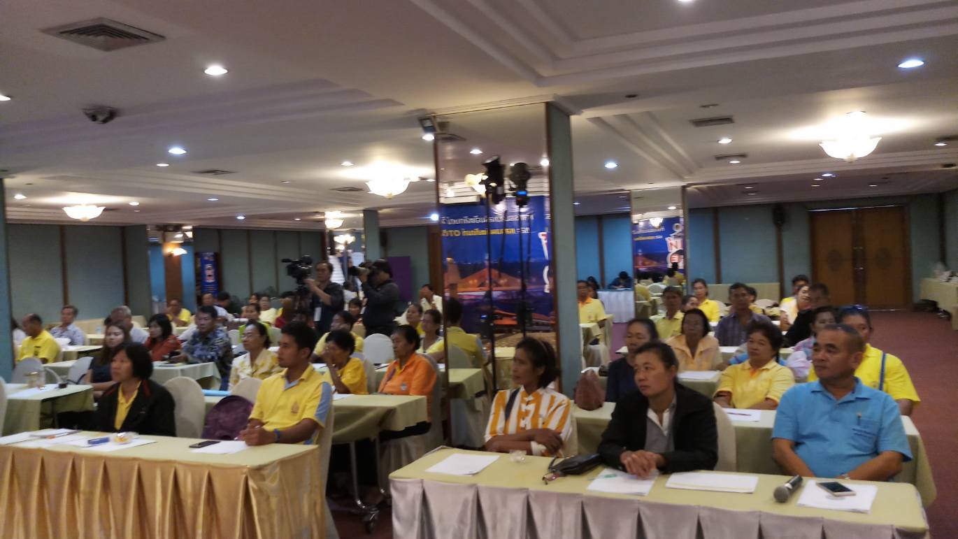 @สพจ.นนทบุรี>วันที่ 12 ตุลาคม 2561 นายอาทร พิมชะนก พัฒนาการจังหวัดนนทบุรี เป็นประธานในพิธี เปิดงานและบรรยายพิเศษ โครงการชุมชนท่องเที่ยว OTOP นวัตวิถี (กิจกรรมย่อยที่ 2.1)