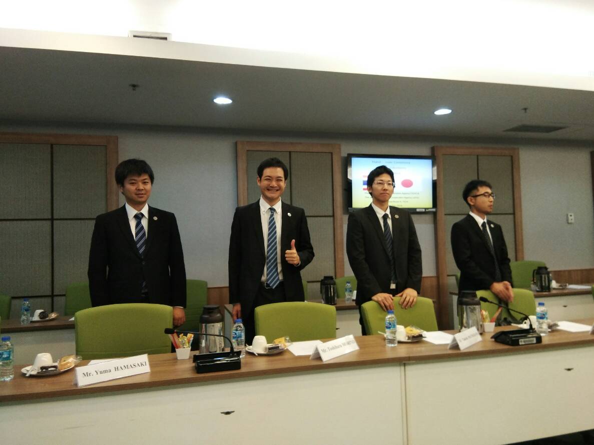 @สพจ.นนทบุรี>วันที่ 24 ตุลาคม 2561 นายอาทร พิมชะนก พัฒนาการจังหวัดนนทบุรี มอบหมายให้ นางวชิรพร แจ้งเอี่ยม หัวหน้ากลุ่มงานส่งเสริมการพัฒนาชุมชน