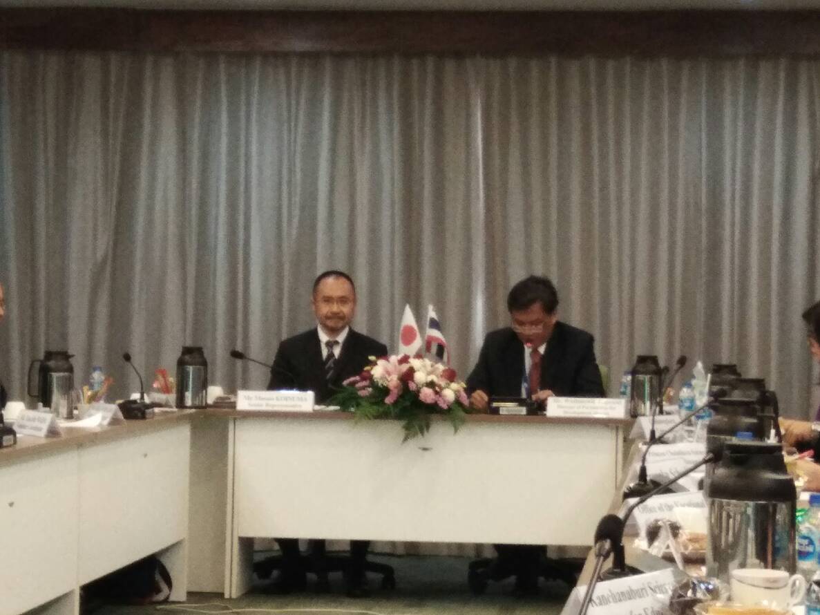 @สพจ.นนทบุรี>วันที่ 24 ตุลาคม 2561 นายอาทร พิมชะนก พัฒนาการจังหวัดนนทบุรี มอบหมายให้ นางวชิรพร แจ้งเอี่ยม หัวหน้ากลุ่มงานส่งเสริมการพัฒนาชุมชน