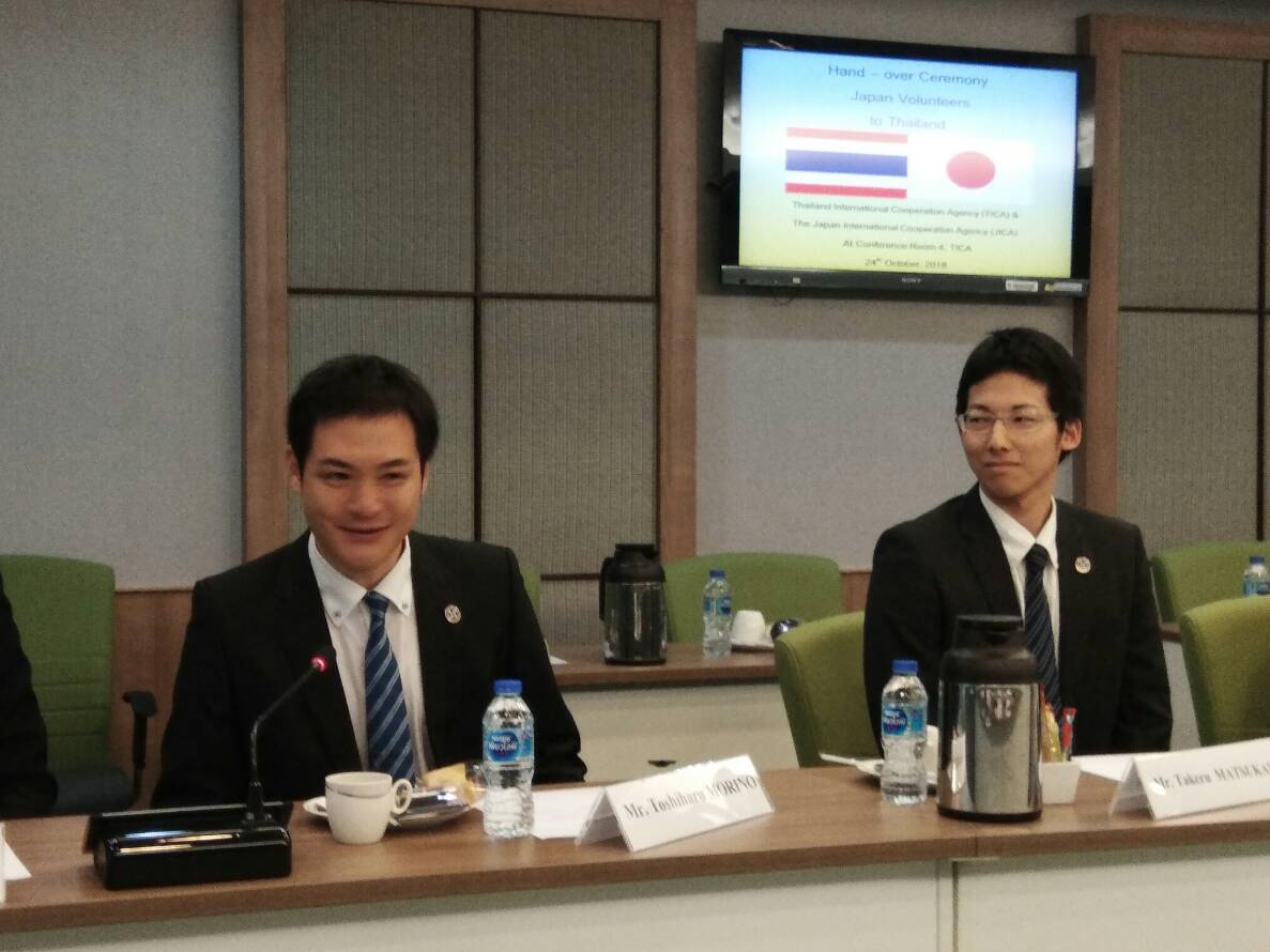 @สพจ.นนทบุรี>วันที่ 24 ตุลาคม 2561 นายอาทร พิมชะนก พัฒนาการจังหวัดนนทบุรี มอบหมายให้ นางวชิรพร แจ้งเอี่ยม หัวหน้ากลุ่มงานส่งเสริมการพัฒนาชุมชน