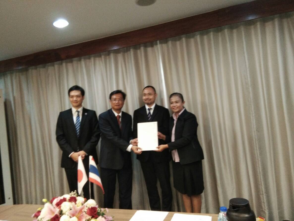 @สพจ.นนทบุรี>วันที่ 24 ตุลาคม 2561 นายอาทร พิมชะนก พัฒนาการจังหวัดนนทบุรี มอบหมายให้ นางวชิรพร แจ้งเอี่ยม หัวหน้ากลุ่มงานส่งเสริมการพัฒนาชุมชน