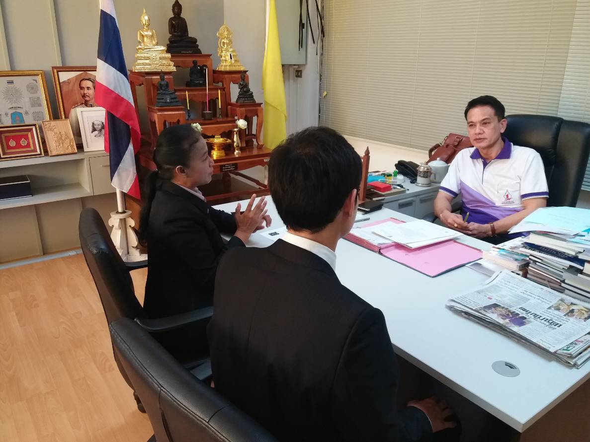 @สพจ.นนทบุรี>วันที่ 24 ตุลาคม 2561 นายอาทร พิมชะนก พัฒนาการจังหวัดนนทบุรี ให้การตอนรับ Mr.Toshiharu MORINO (JOCV) อาสาสมัครญี่ปุ่น (JICA)