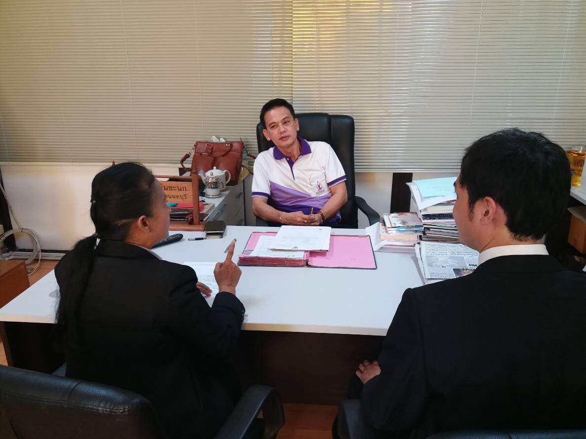 @สพจ.นนทบุรี>วันที่ 24 ตุลาคม 2561 นายอาทร พิมชะนก พัฒนาการจังหวัดนนทบุรี ให้การตอนรับ Mr.Toshiharu MORINO (JOCV) อาสาสมัครญี่ปุ่น (JICA)