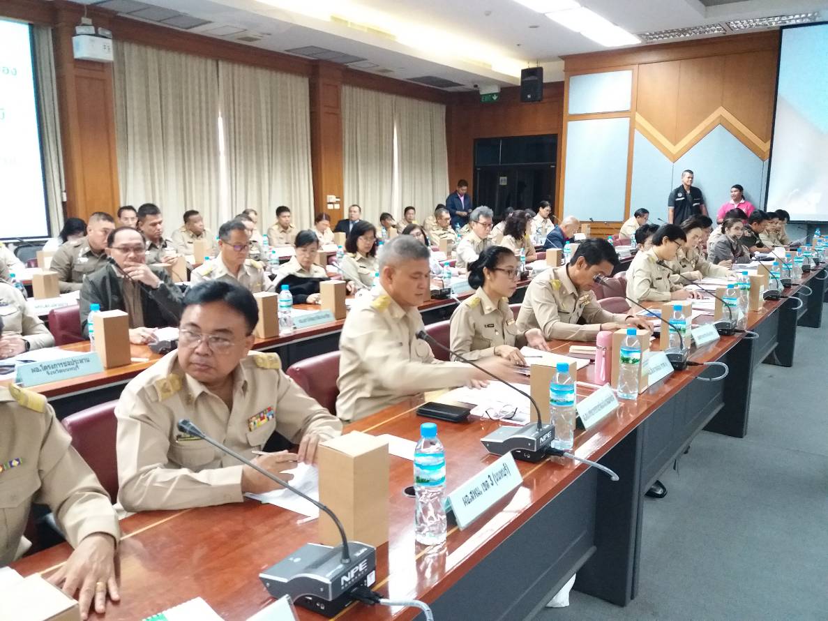 @สพจ.นนทบุรี>วันที่ 30 ตุลาคม 2561 นายภานุ  แย้มศรี  ผู้ว่าราชการจังหวัดนนทบุรี  เป็นประธานการประชุมคณะกรมการจังหวัด หัวหน้าส่วนราชการ หัวหน้าหน่วยงาน ฯลฯ จังหวัดนนทบุรี ครั้งที่ 10/2561