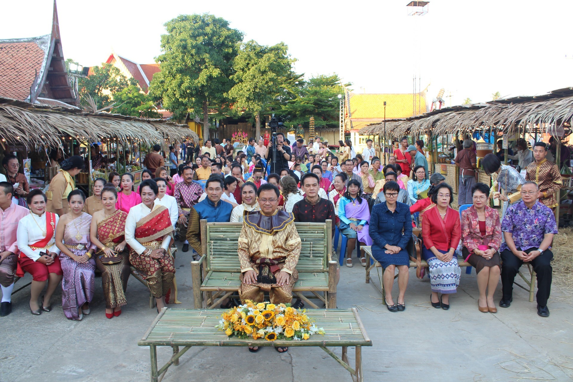 @สพจ.นนทบุรี>วันที่ 1 พฤศจิกายน 2561 นายชลธี ยังตรง รองผู้ว่าราชการจังหวัดนนทบุรี เป็นประธานใน พิธีเปิดงาน ”ไทยนิยม ยั่งยืน” โครงการชุมชนท่องเที่ยว OTOP นวัตวิถี อำเภอบางใหญ่