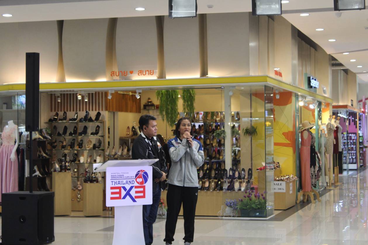 @สพจ.นนทบุรี>วันที่ 1 พฤศจิกายน 2561 นายชลธี ยังตรง รองผู้ว่าราชการจังหวัดนนทบุรี เป็นประธานในพิธีเปิดงานเปิดโครงการ การแข่งขันบาสเกตบอล