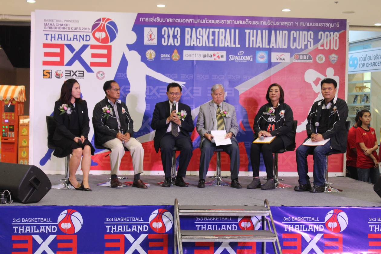 @สพจ.นนทบุรี>วันที่ 1 พฤศจิกายน 2561 นายชลธี ยังตรง รองผู้ว่าราชการจังหวัดนนทบุรี เป็นประธานในพิธีเปิดงานเปิดโครงการ การแข่งขันบาสเกตบอล