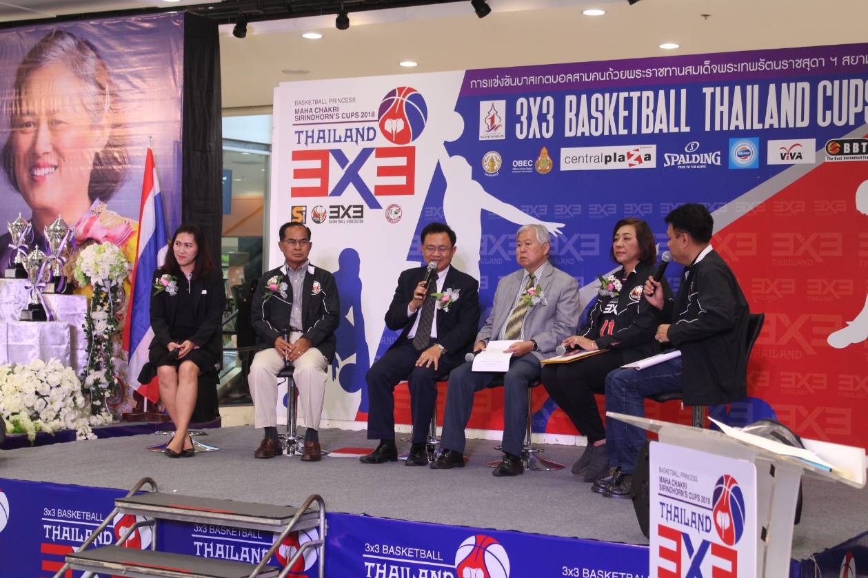 @สพจ.นนทบุรี>วันที่ 1 พฤศจิกายน 2561 นายชลธี ยังตรง รองผู้ว่าราชการจังหวัดนนทบุรี เป็นประธานในพิธีเปิดงานเปิดโครงการ การแข่งขันบาสเกตบอล