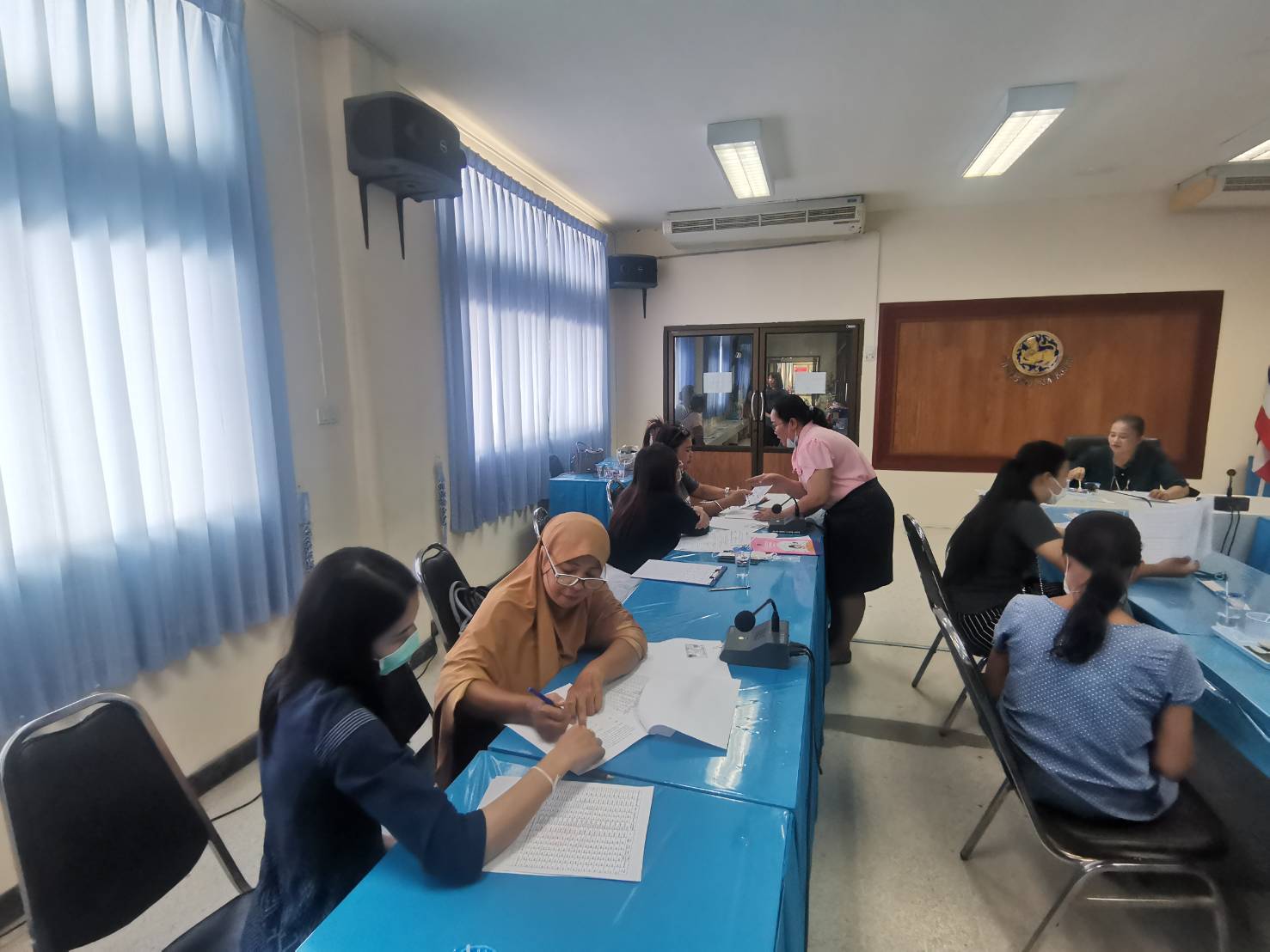 พช.นนทบุรี ทีมงานพัฒนาชุมชนเร่งรัดปรับโครงสร้างหนี้กองทุนพัฒนาบทบาทสตรีพื้นที่อำเภอไทรน้อย