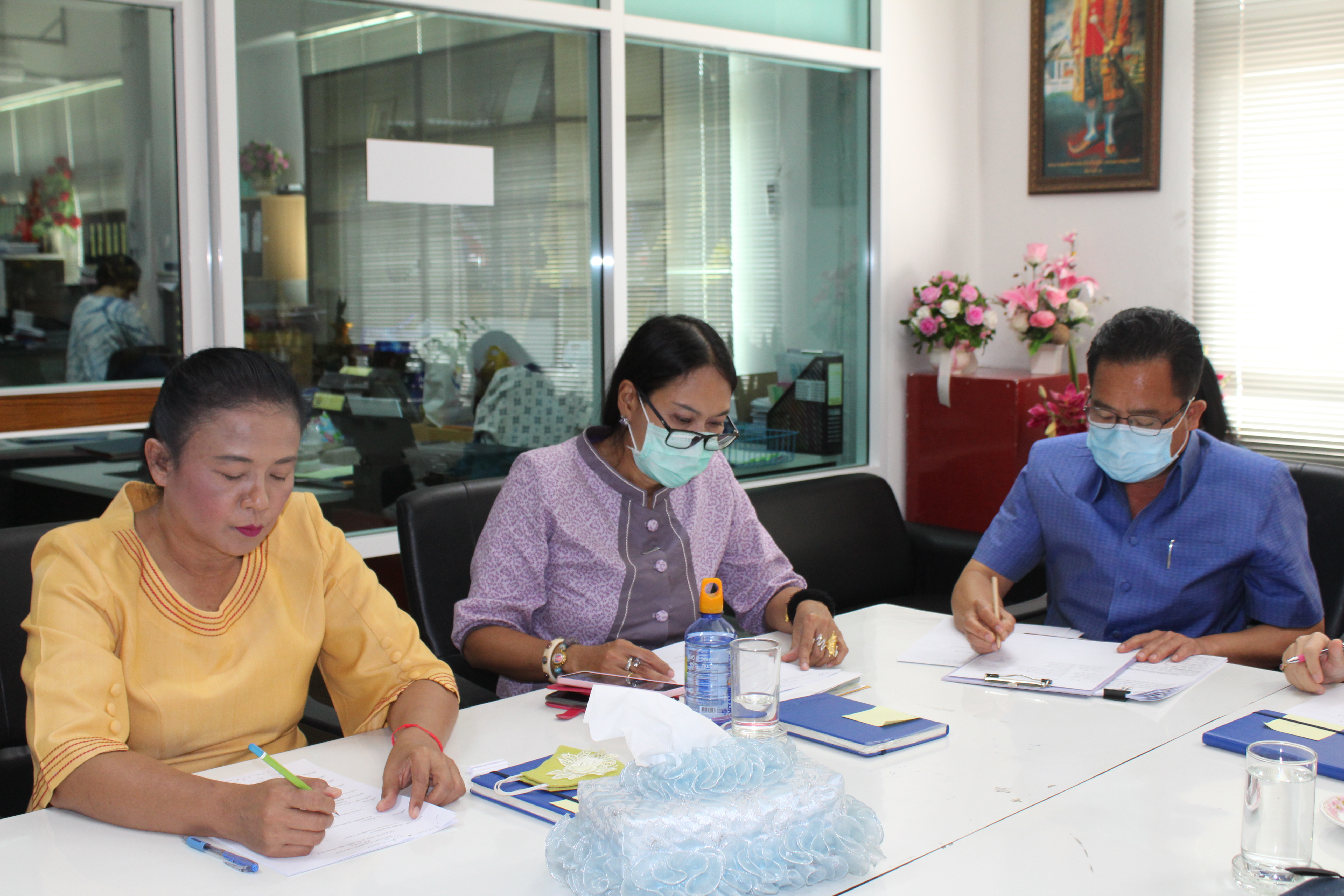 พช.นนทบุรี*** ประชุมทีมขับเคลื่อนสานงานพัฒนาชุมชนในพื้นที่อย่างต่อเนื่อง