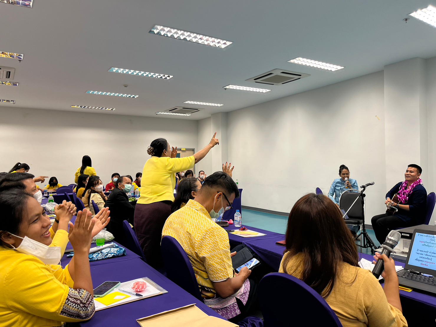 พช. นนท์ ขับเคลื่อนองค์กรแห่งการเรียนรู้ หนุนเสริมสร้างชุมชนเข้มแข็ง แก้ปัญหาปากท้องประชาชน