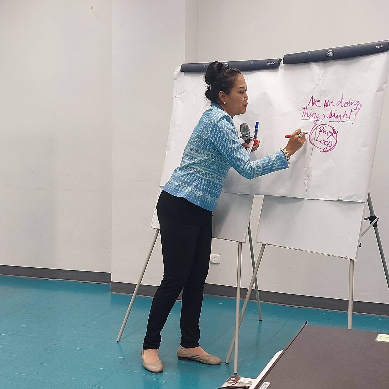 พช. นนท์ ขับเคลื่อนองค์กรแห่งการเรียนรู้ หนุนเสริมสร้างชุมชนเข้มแข็ง แก้ปัญหาปากท้องประชาชน