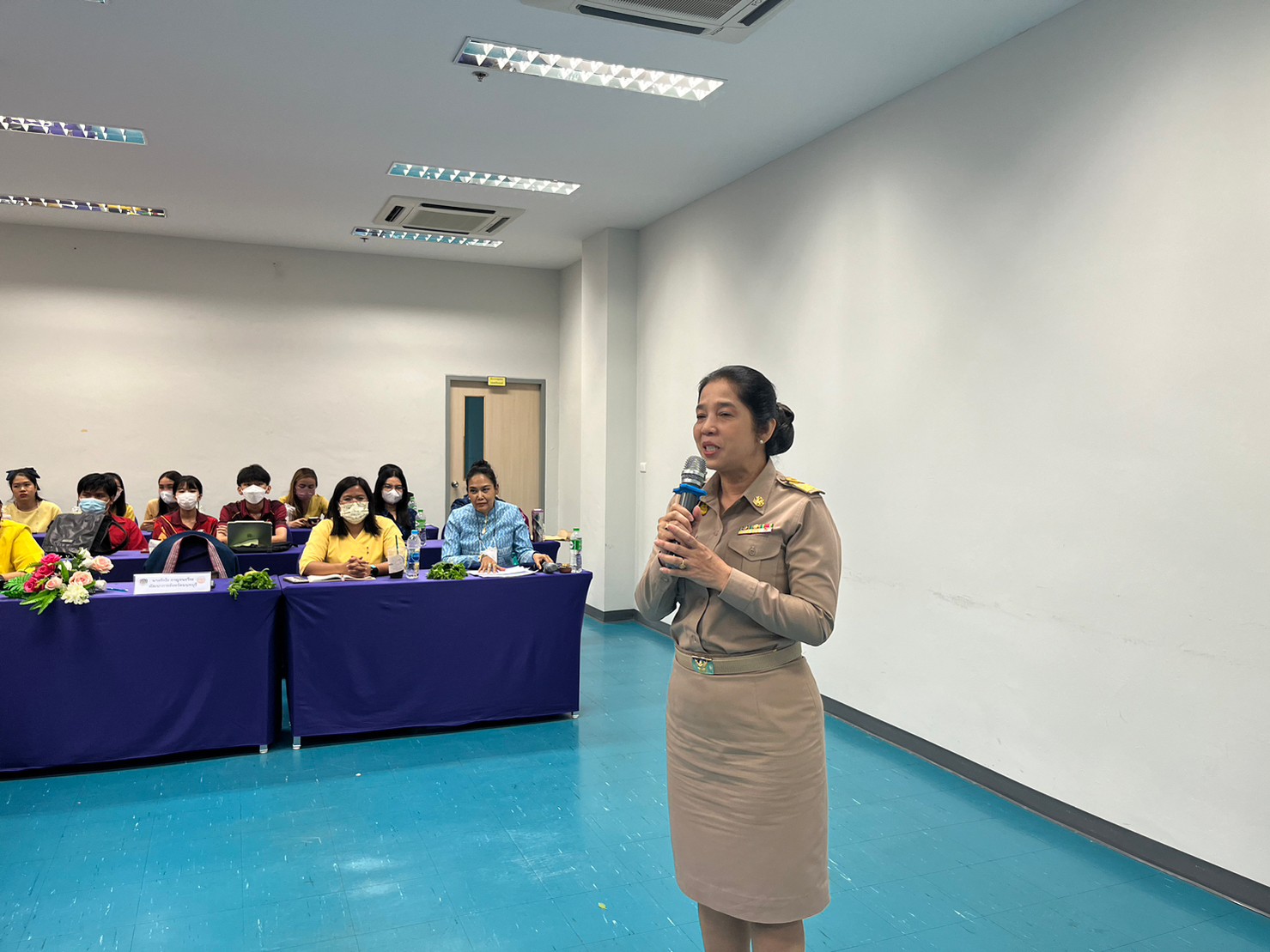 พช. นนท์ ขับเคลื่อนองค์กรแห่งการเรียนรู้ หนุนเสริมสร้างชุมชนเข้มแข็ง แก้ปัญหาปากท้องประชาชน