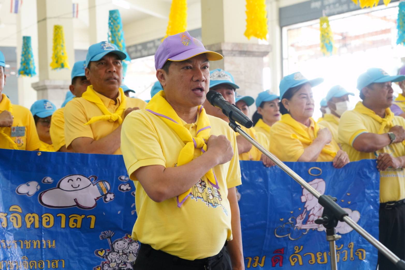 อธิบดี พช. นำจิตอาสาและภาคีเครือข่ายร่วมกิจกรรมจิตอาสา “พช. ทำความดี ด้วยหัวใจ รวมพลังเครือข่าย เทิดทูนสถาบันหลักของชาติ”