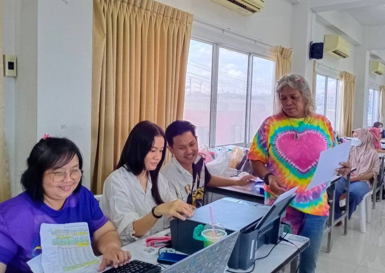 💸💸 “พช.นนท์ จับมือ สพอ.เมืองนนทบุรี/สพอ.ปากเกร็ด ลงพื้นที่เจรจาไกล่เกลี่ยบรรเทาความเดือดร้อนแก่ลูกหนี้กองทุนพัฒนาบทบาทสตรี ในพื้นที่ 2 หมู่บ้าน ตำบลท่าอิฐ “ 💸💸