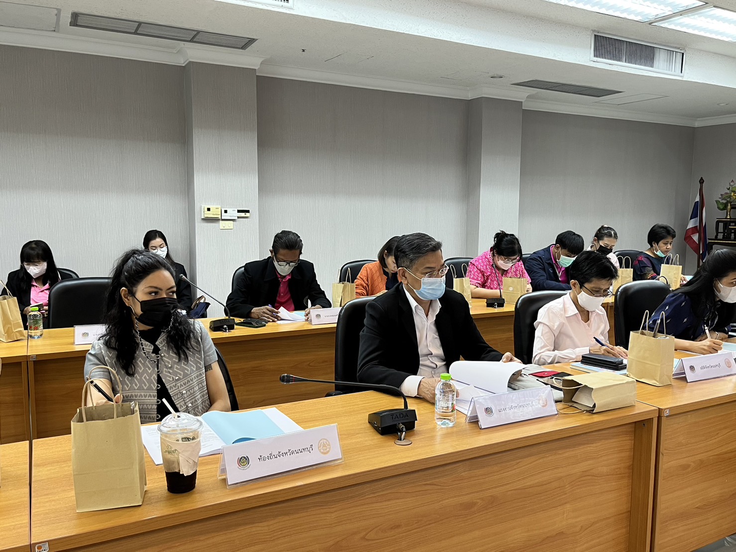 จังหวัดนนทบุรี ประชุมคณะทำงานบริหารการจัดเก็บข้อมูลเพื่อการพัฒนาชุมชน ระดับจังหวัด เพื่อสนับสนุนการตรวจสอบรับรองคุณภาพข้อมูล และส่งเสริมการใช้ประโยชน์ข้อมูลความจำเป็นพื้นฐาน (จปฐ.) และข้อมูลพื้นฐานระดับหมู่บ้าน (กชช. 2ค)