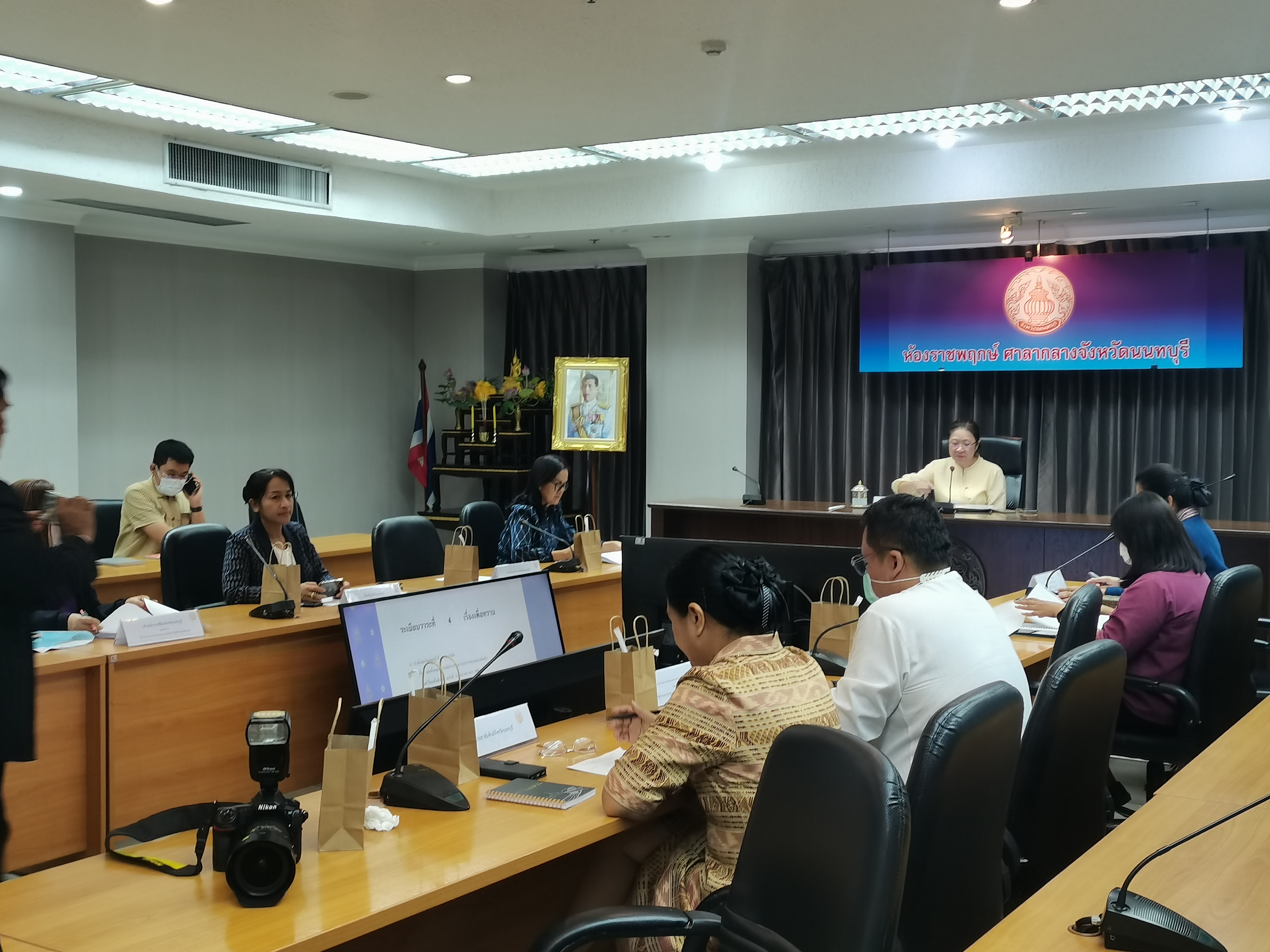 พช.นนท์ เตรียมความพร้อมจัดกิจกรรมการประกวดออกแบบตัดเย็บ “ชุดผ้าไทยสไตล์นนท์”