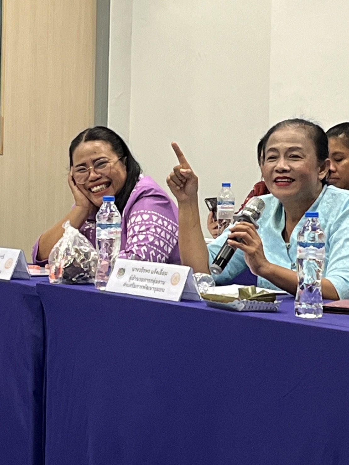 พช.นนทบุรี จัดประชุมเชิงปฏิบัติการเจ้าหน้าที่สำนักงานพัฒนาชุมชนจังหวัดนนทบุรี เพื่อขับเคลื่อนงานพัฒนาชุมชน ประจำปีงบประมาณ พ.ศ. ๒๕๖๗