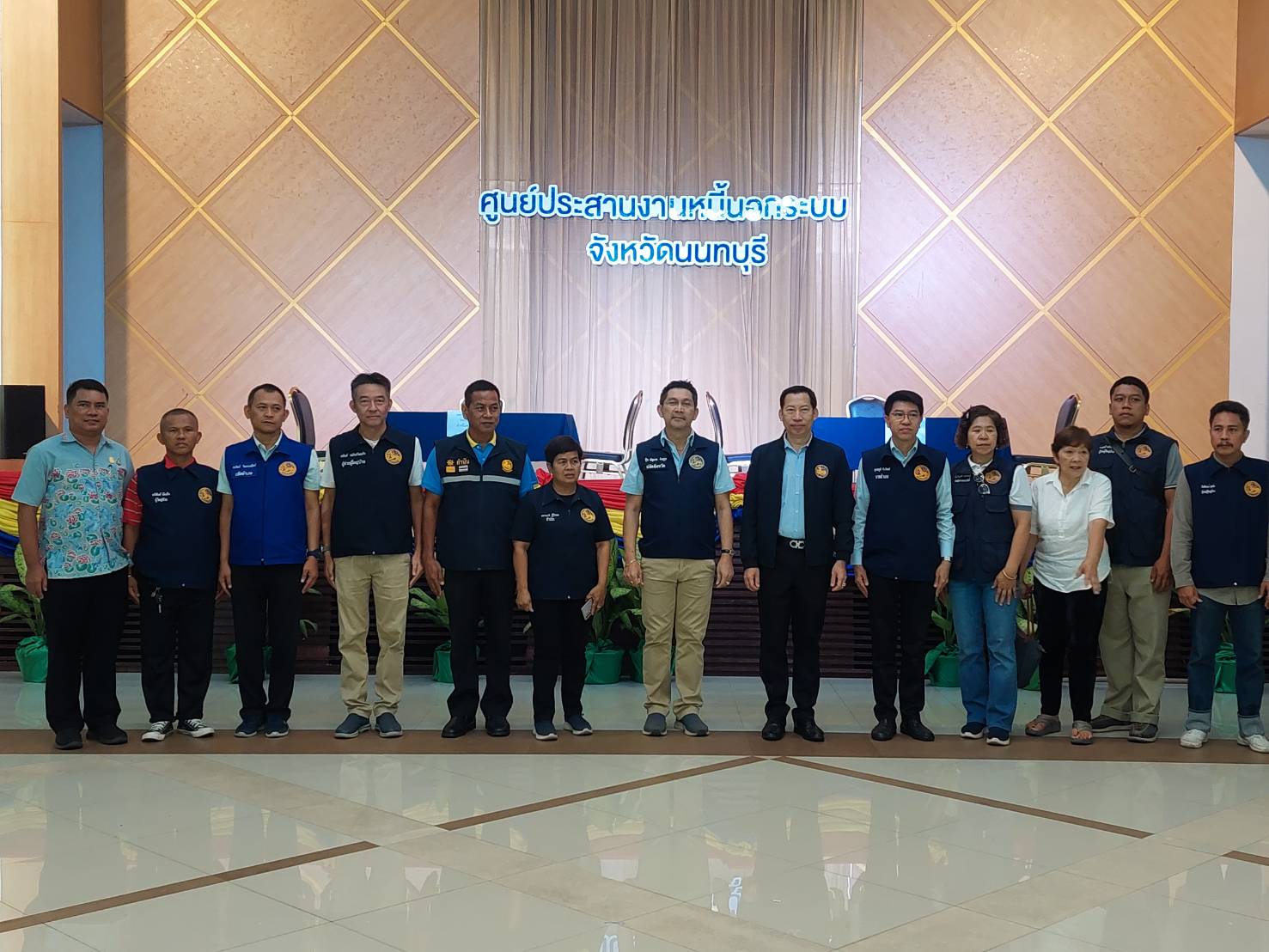 พช.นนทบุรี ร่วม Kick off “ตลาดนัดแก้หนี้” จังหวัดนนทบุรี