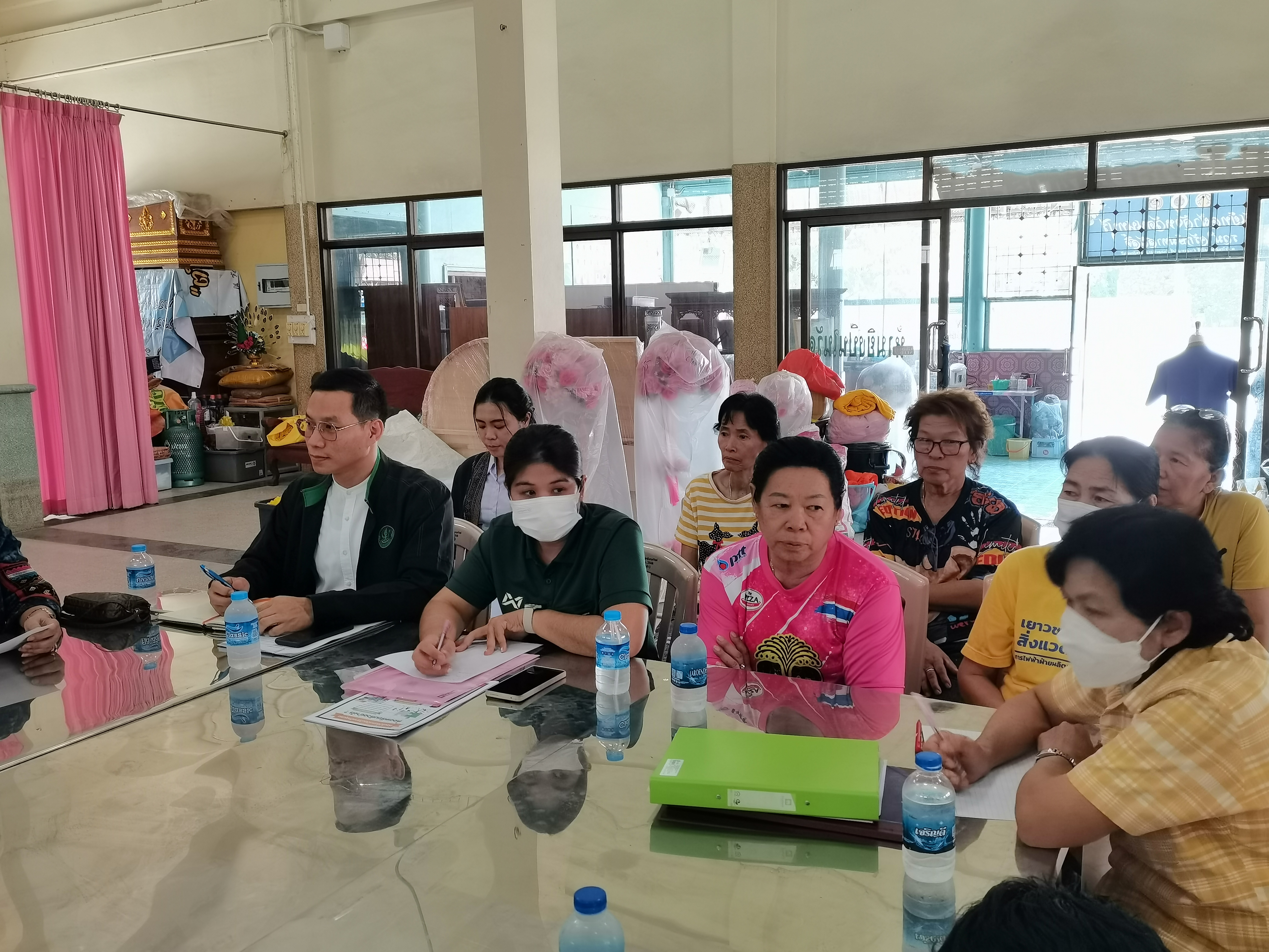 นนทบุรี หารือเตรียมความพร้อมยกระดับศูนย์ทอผ้าจังหวัดนนทบุรี วัดโคนอนมหาสวัสดิ์ อำเภอบางกรวย จังหวัดนนทบุรี