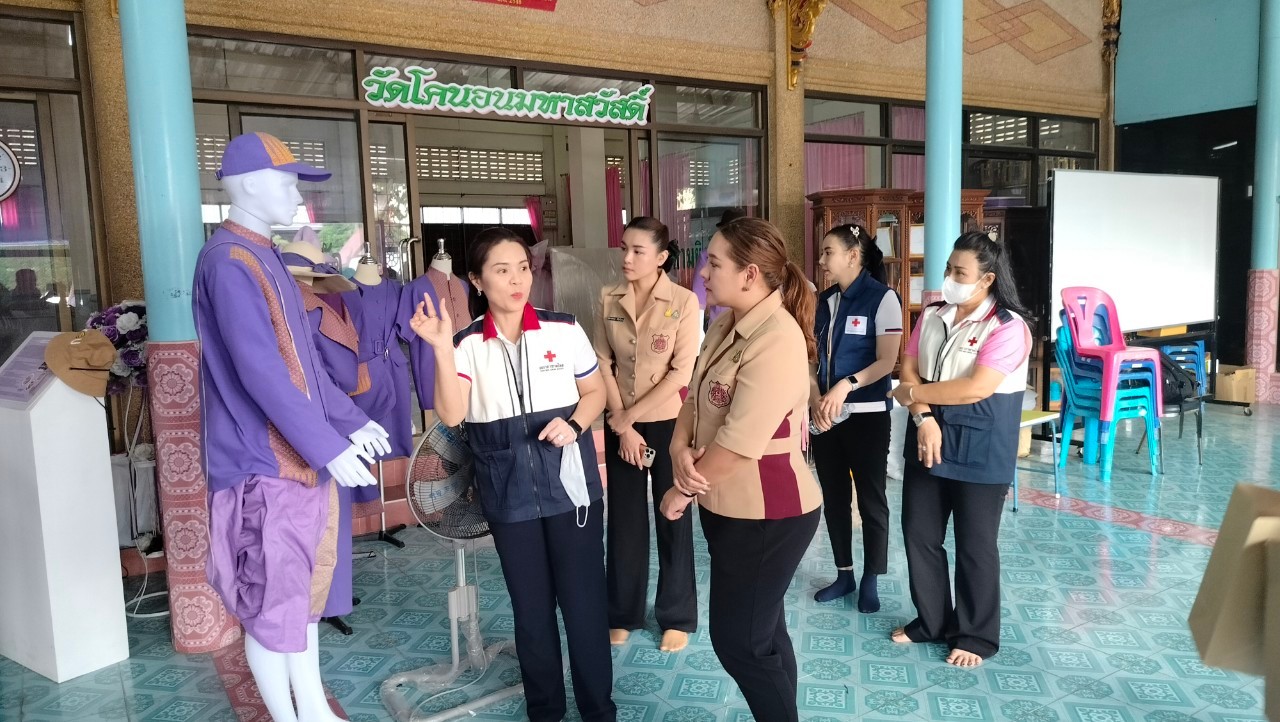 ชมรมแม่บ้านมหาดไทยจังหวัดนนทบุรี ร่วมกับชมรมแม่บ้านตำรวจภูธรจังหวัดนนทบุรี ขับเคลื่อนผ้าลายอัตลักษณ์จังหวัดนนทบุรี
