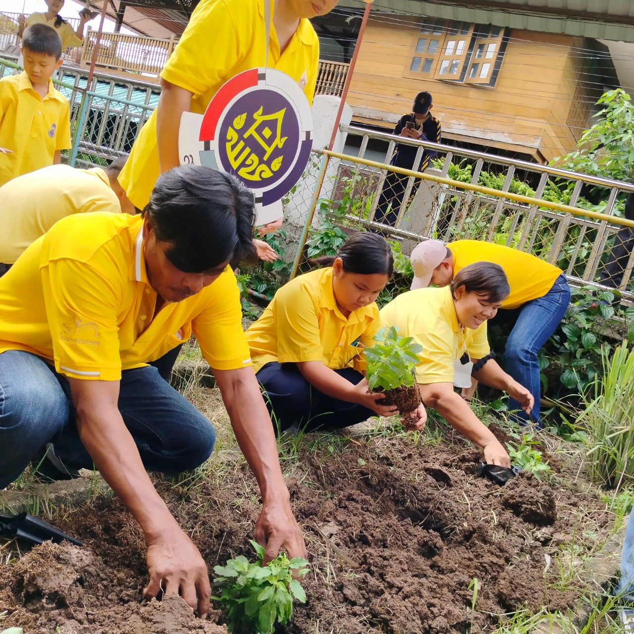 พช.ปากเกร็ด ผนึกกำลังผู้นำชุมชนเสริมสร้างทักษะเยาวชนไทยสร้างอาหารเป็น