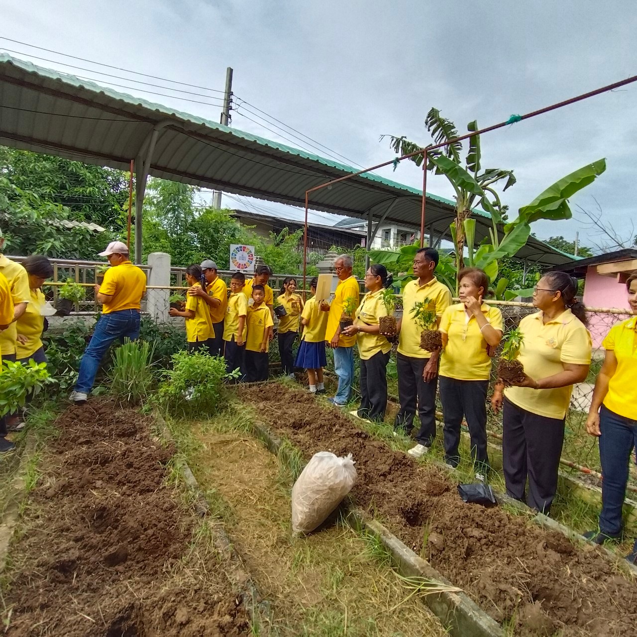 พช.ปากเกร็ด ผนึกกำลังผู้นำชุมชนเสริมสร้างทักษะเยาวชนไทยสร้างอาหารเป็น