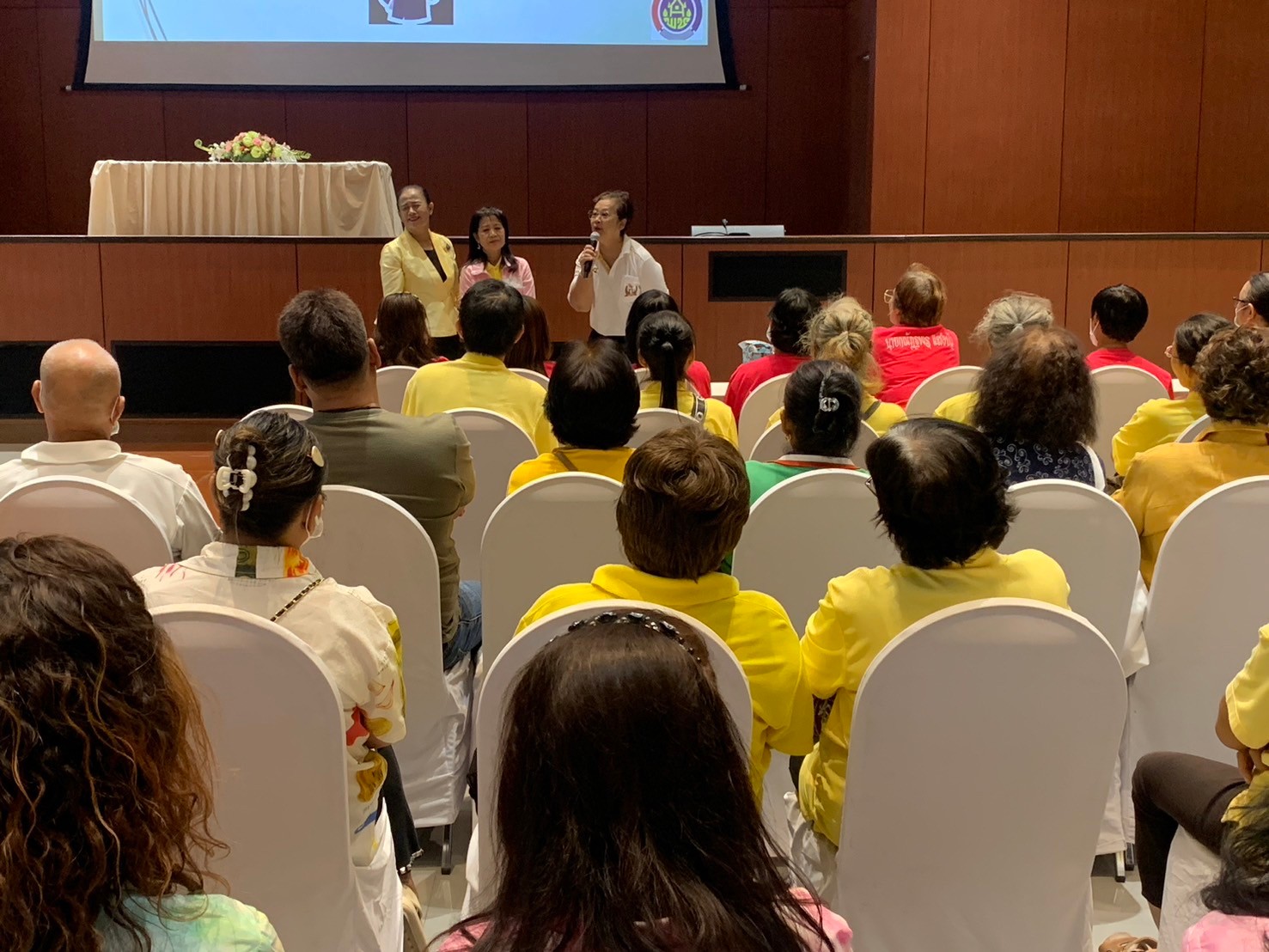 พช.นนท์ ร่วมเป็นวิทยากรโครงการฝึกอบรมและศึกษาดูงานส่งเสริมชุมชนสู่ความเข้มแข็ง ประจำปีงบประมาณ พ.ศ. 2567