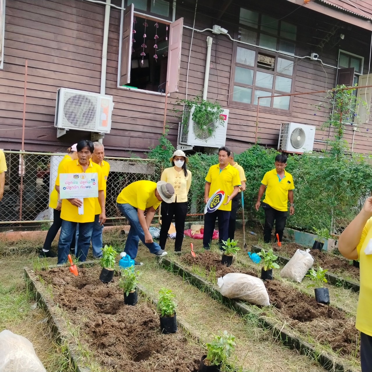 พช.ปากเกร็ด ผนึกกำลังผู้นำชุมชนเสริมสร้างทักษะเยาวชนไทยสร้างอาหารเป็น