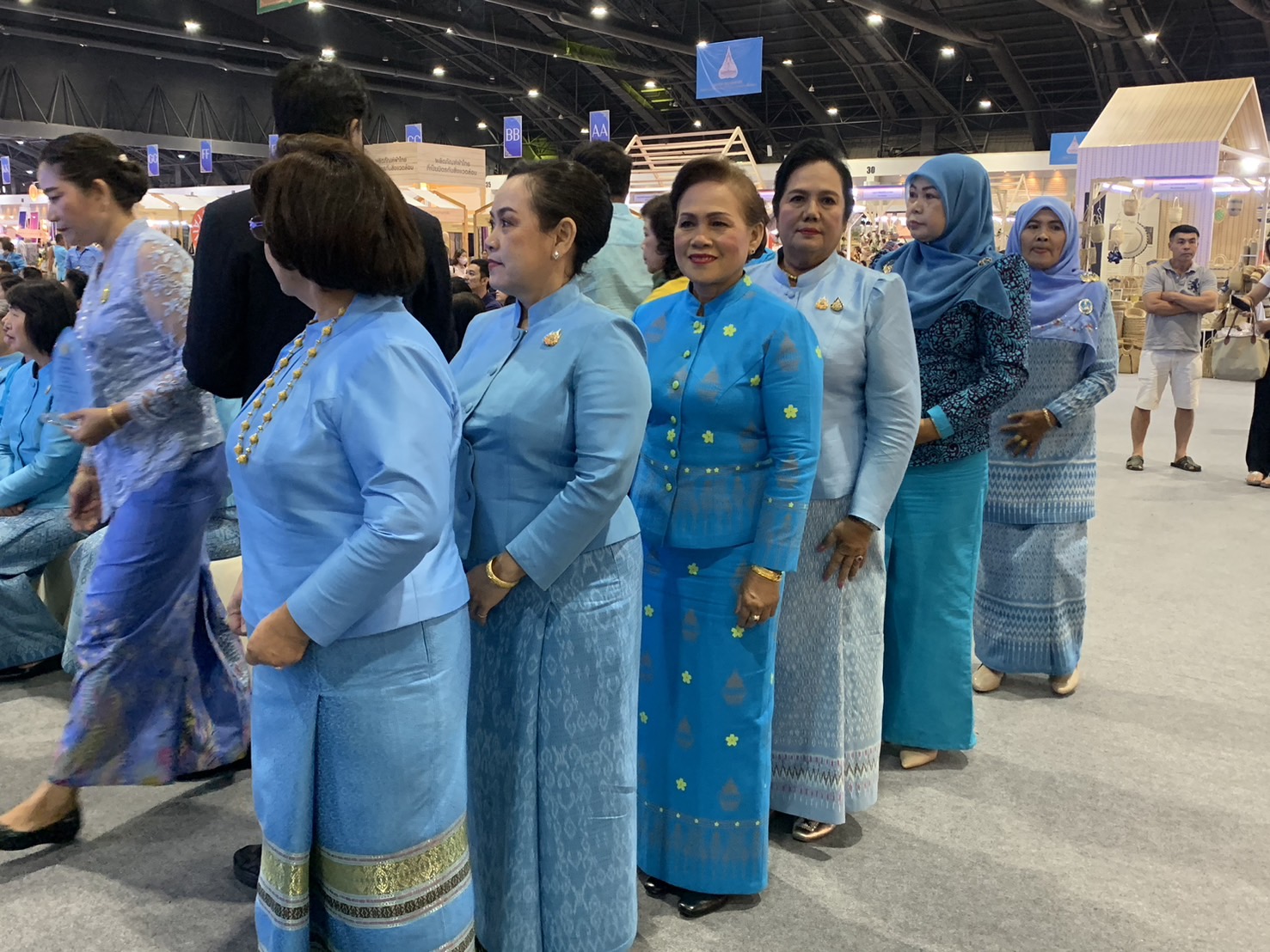 พช. นนท์ ร่วมแสดงความยินดีกับคณะกรรมการพัฒนาสตรีจังหวัดนนทบุรี เข้ารับโล่เชิดชูเกียรติ รางวัลสตรีดีเด่นในการสนับสนุนการขับเคลื่อนนโยบายและภารกิจสำคัญของกระทรวงมหาดไทยประจำปี 2567