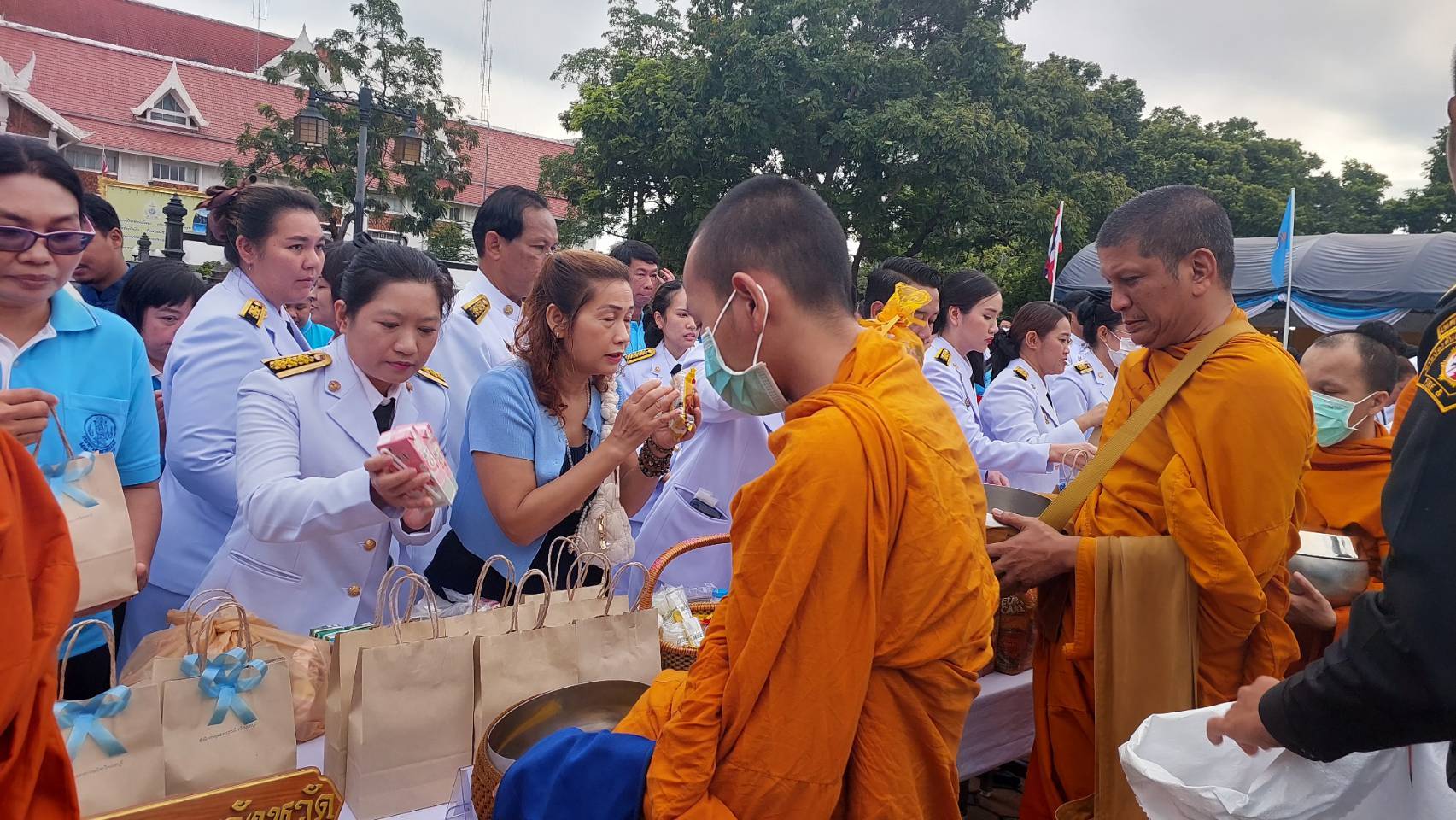 สพจ.นนทบุรี ร่วมกิจกรรมเฉลิมพระเกียรติสมเด็จพระนางเจ้าสิริกิติ์ พระบรมราชินีนาถ พระบรมราชชนนีพันปีหลวง เนื่องในโอกาสวันเฉลิมพระชนมพรรษา 12 สิงหาคม 2567