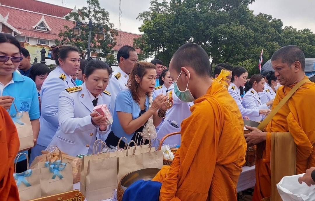 สพจ.นนทบุรี ร่วมกิจกรรมเฉลิมพระเกียรติสมเด็จพระนางเจ้าสิริกิติ์ พระบรมราชินีนาถ พระบรมราชชนนีพันปีหลวง เนื่องในโอกาสวันเฉลิมพระชนมพรรษา 12 สิงหาคม 2567