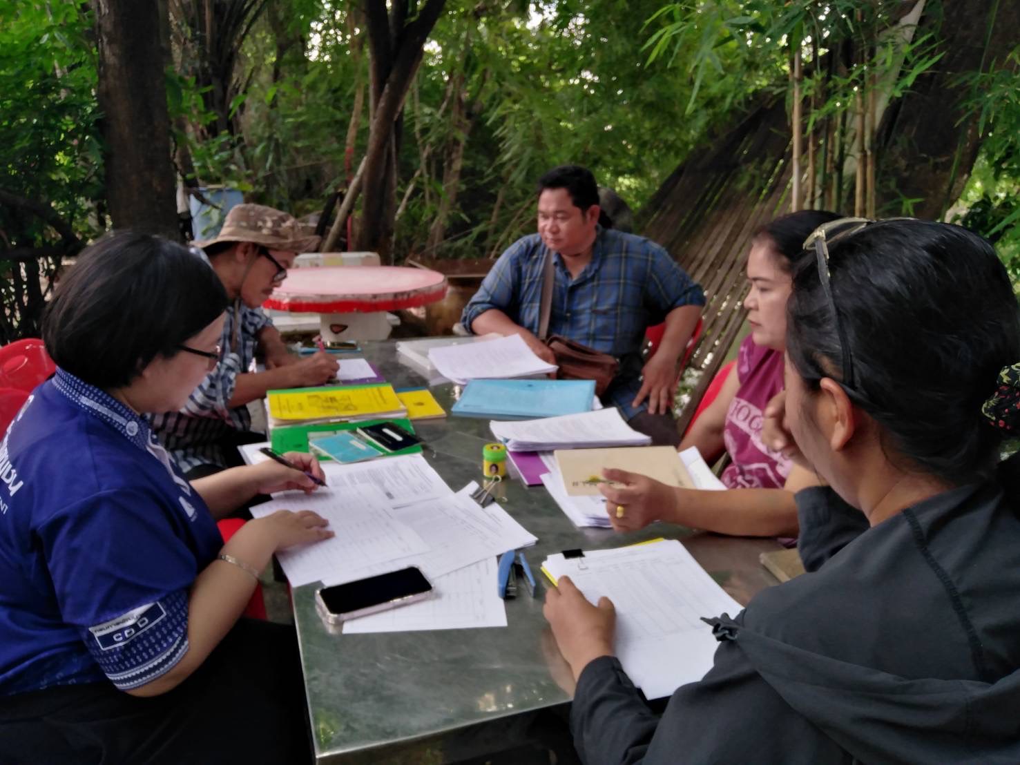 📍สพอ.ไทรน้อย ขับเคลื่อนการดำเนินงานโครงการแก้ไขปัญหาความยากจน (กข.คจ.) บ้านคลองตาชม หมู่ 7 ตำบลทวีวัฒนา