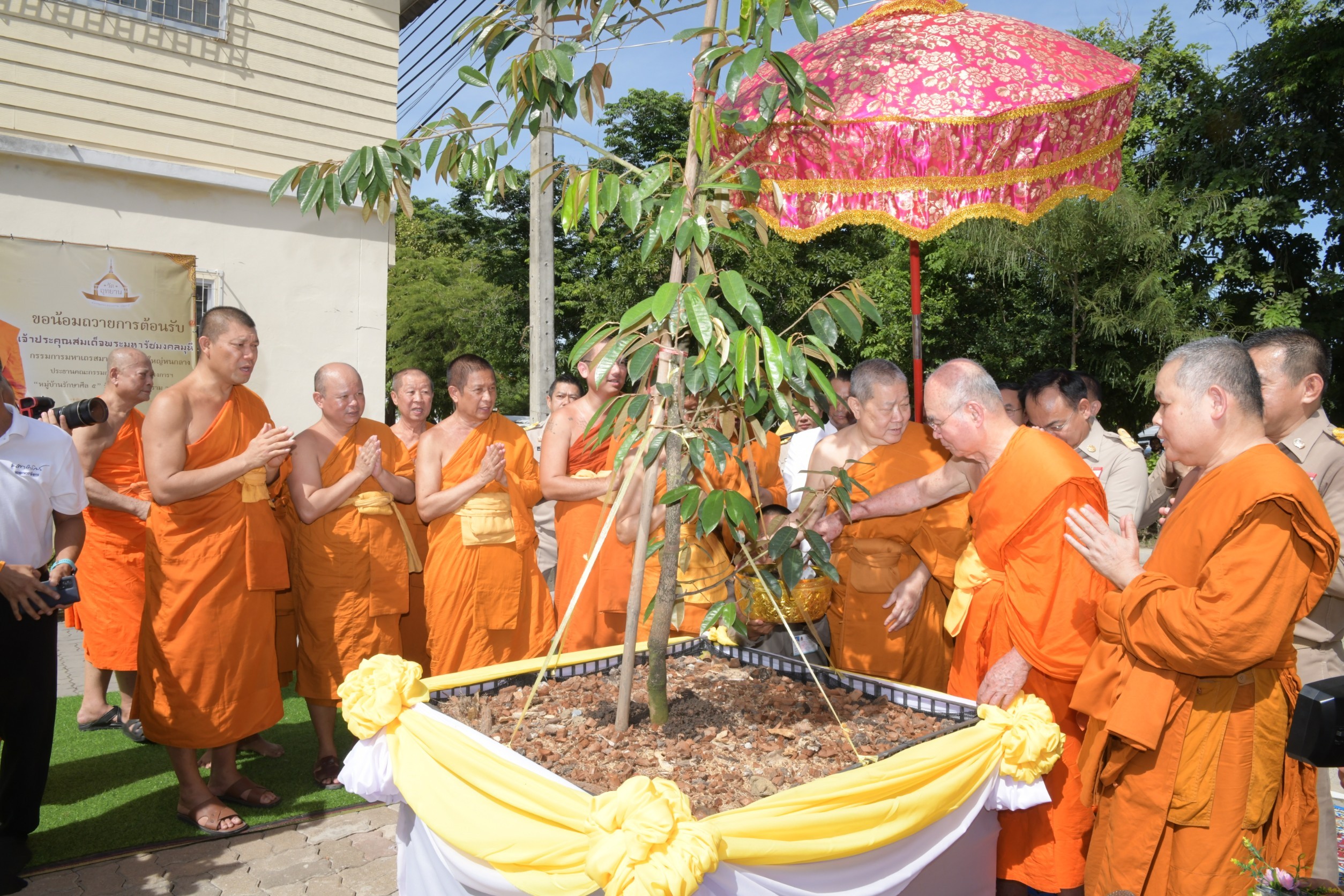พช ฺนนทบุรีเข้าร่วมลงพื้นที่ตรวจเยี่ยมและติดตามผลการดำเนินงานโครงการสร้างความปรองดองสมานฉันท์ โดยใช้หลักธรรม ทางพระพุทธศาสนา “หมู่บ้านรักษาศีล 5” จังหวัดนนทบุรี ประจำปีงบประมาณ พ.ศ.2567